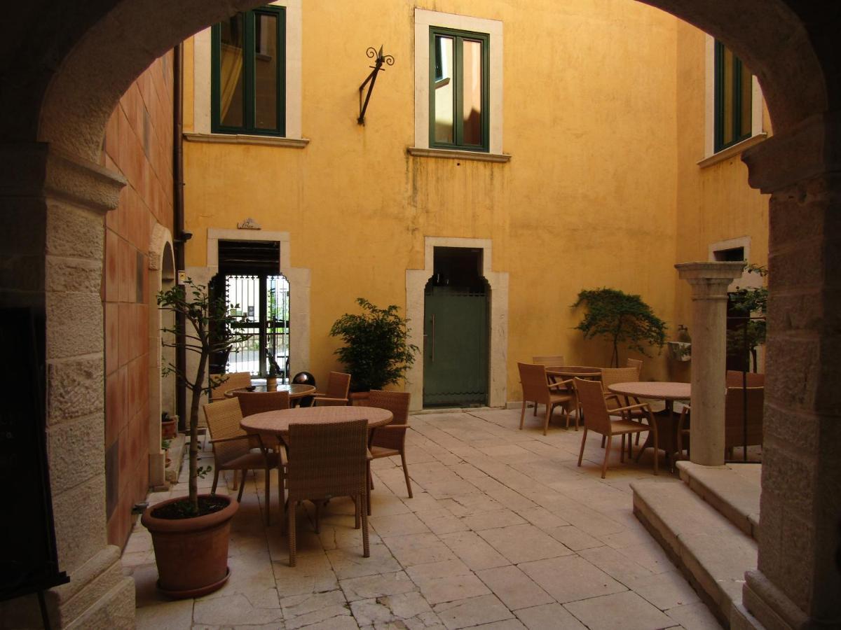 Hotel Antichi Feudi Dimora D'Epoca Teggiano Zewnętrze zdjęcie