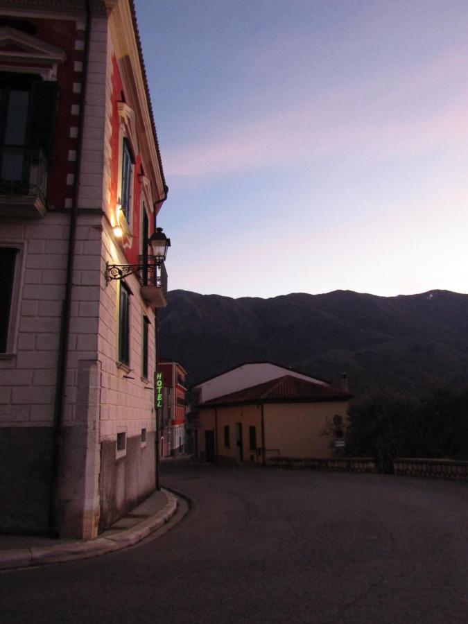 Hotel Antichi Feudi Dimora D'Epoca Teggiano Zewnętrze zdjęcie